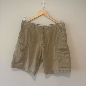 COLUMBIA Men’s Khaki Summer Cargo Shorts with lots of Pockets Size 36 Dad Shorts